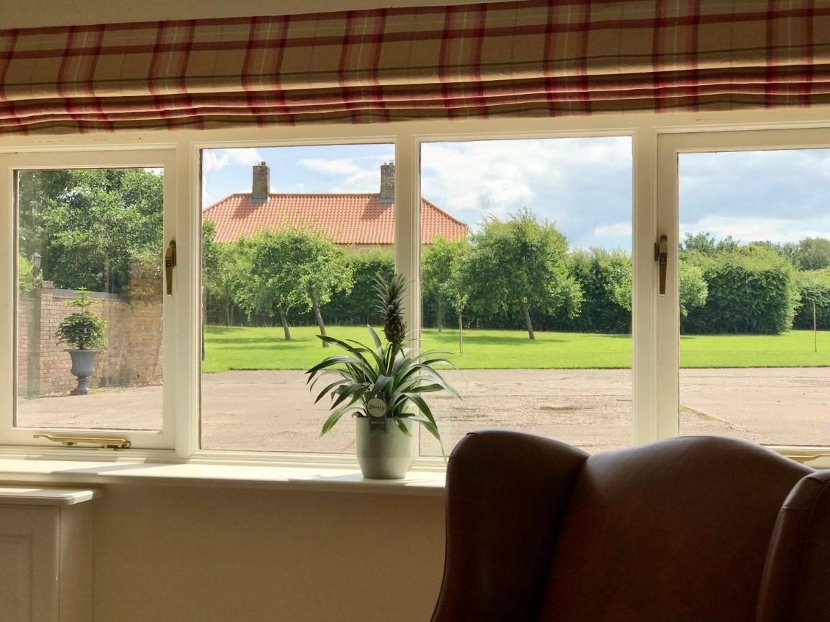 Charming Hen Cottage Countryside Retreat Lincoln Newball Esterno foto