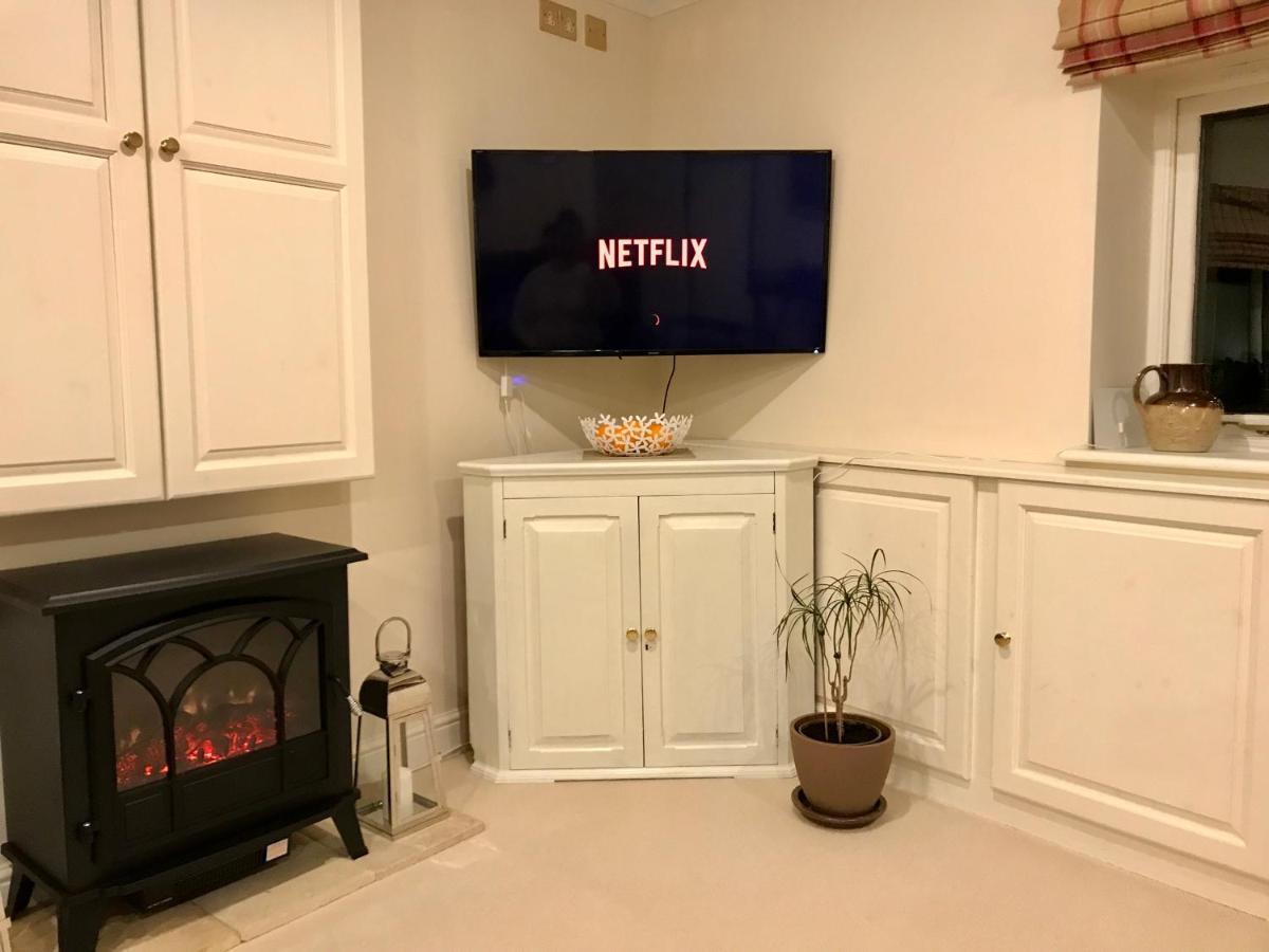 Charming Hen Cottage Countryside Retreat Lincoln Newball Esterno foto