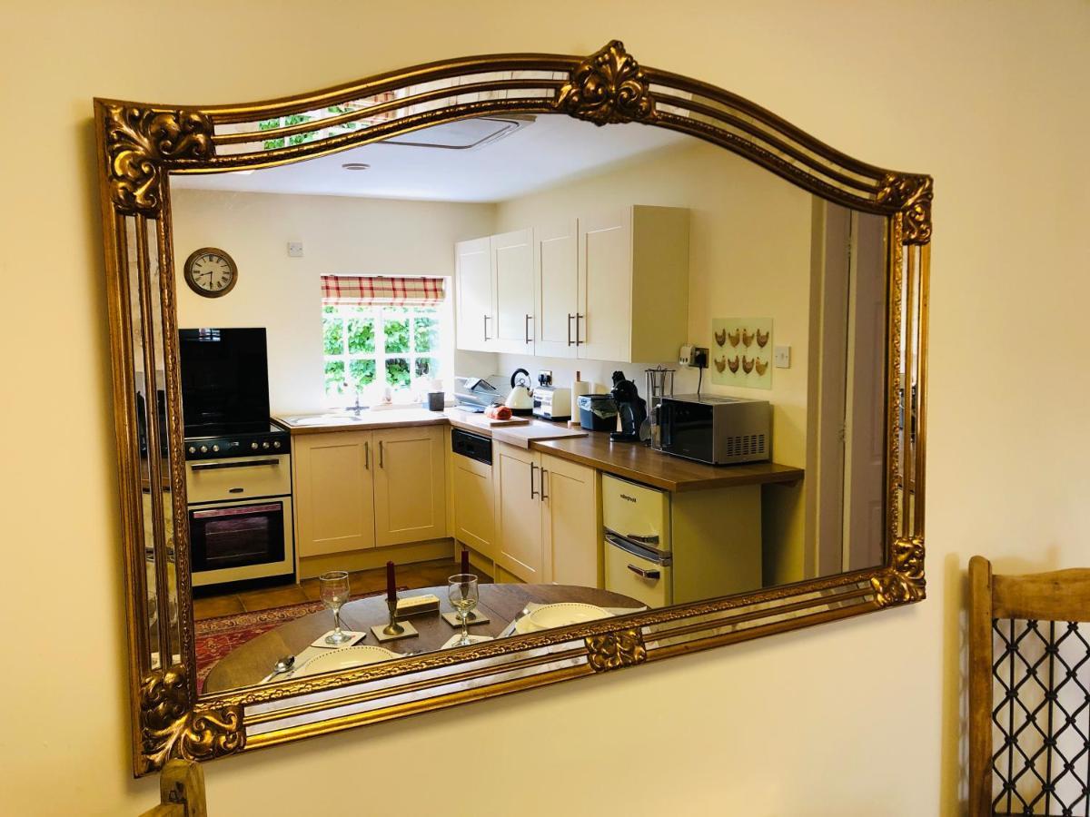 Charming Hen Cottage Countryside Retreat Lincoln Newball Esterno foto