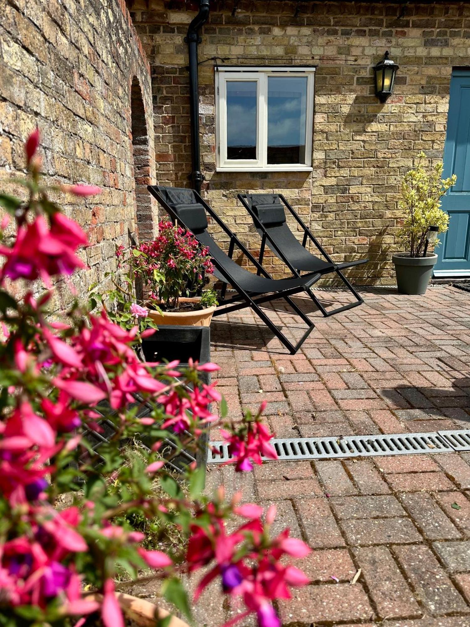 Charming Hen Cottage Countryside Retreat Lincoln Newball Esterno foto